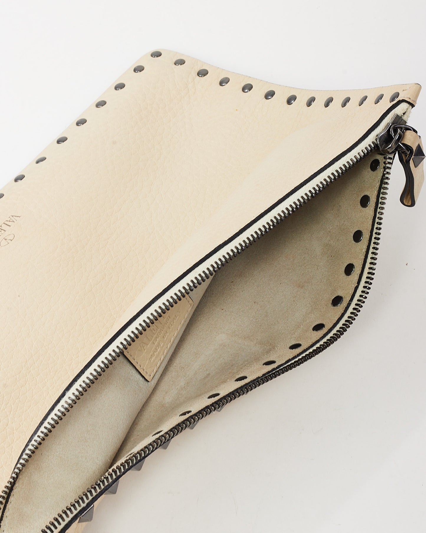 Valentino Beige Grained Leather Gunmetal Rockstud Zip Wristlet Clutch