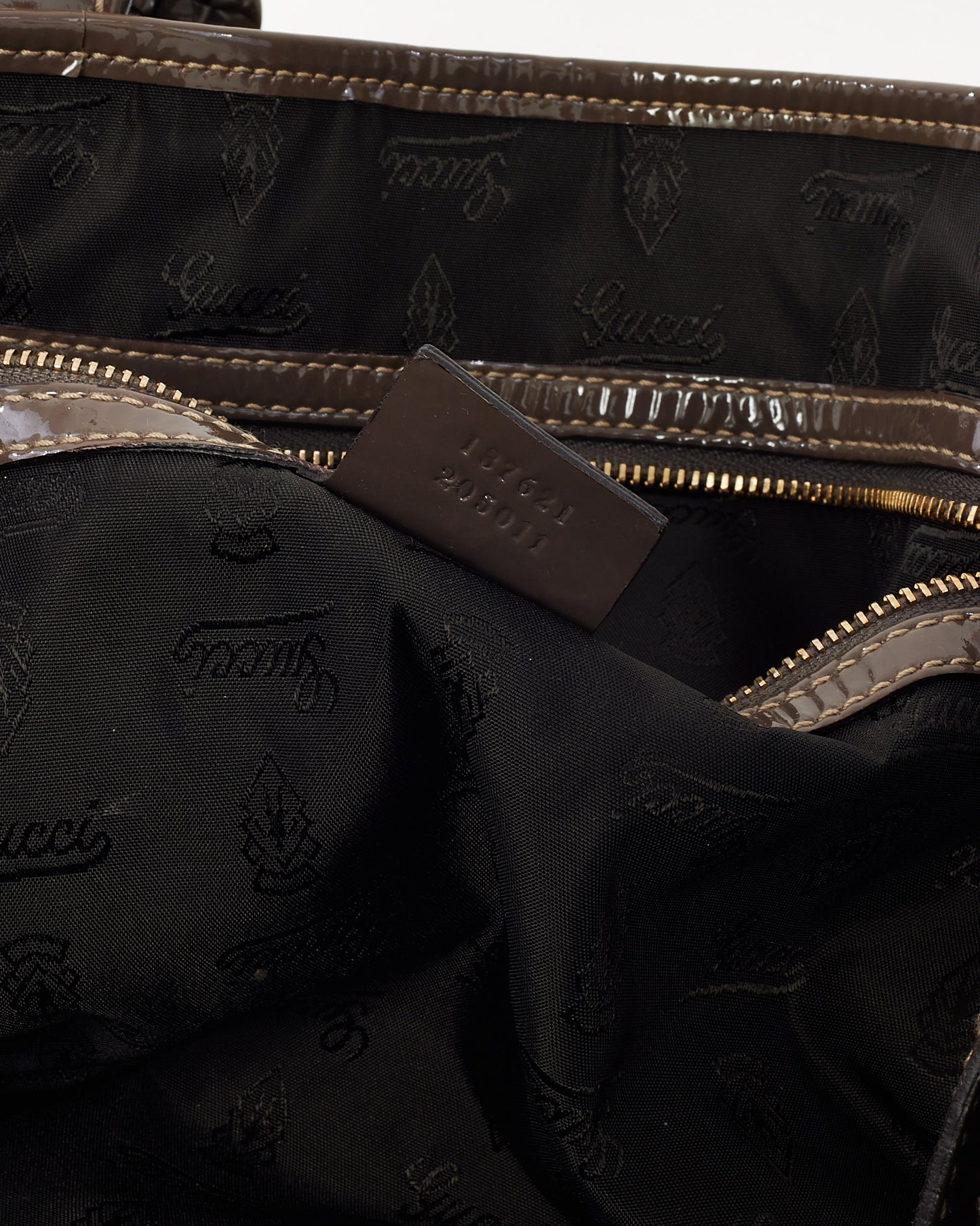 Gucci Grey Patent Leather Medium Pelham Hobo Shoulder Bag