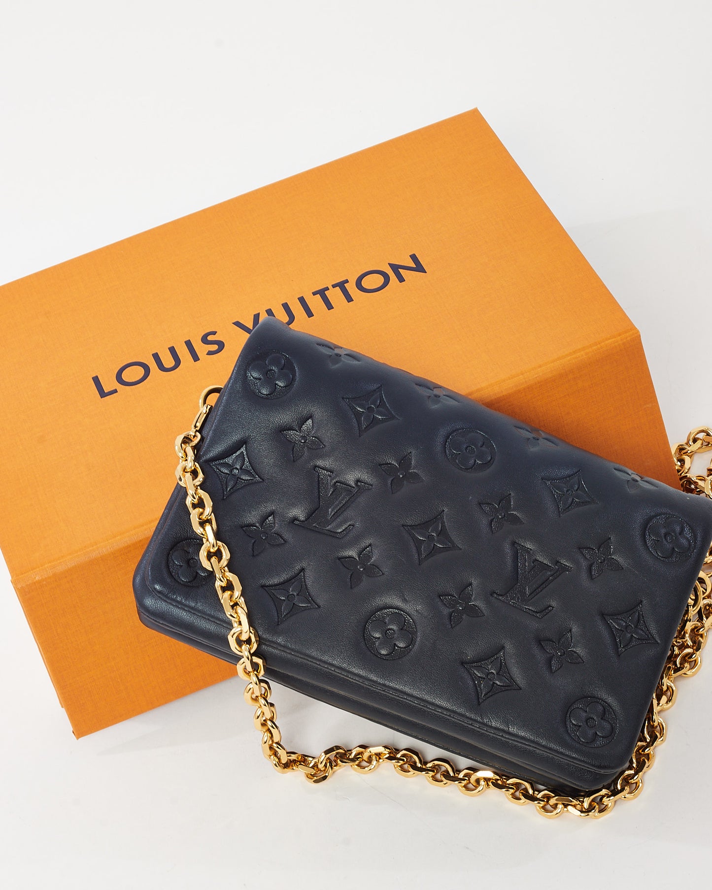 Sac bandoulière Louis Vuitton Pochette Coussin en cuir d'agneau Monogram