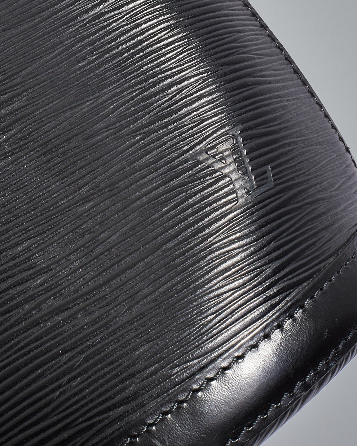 Louis Vuitton Black Epi Leather Cluny Shoulder Bag