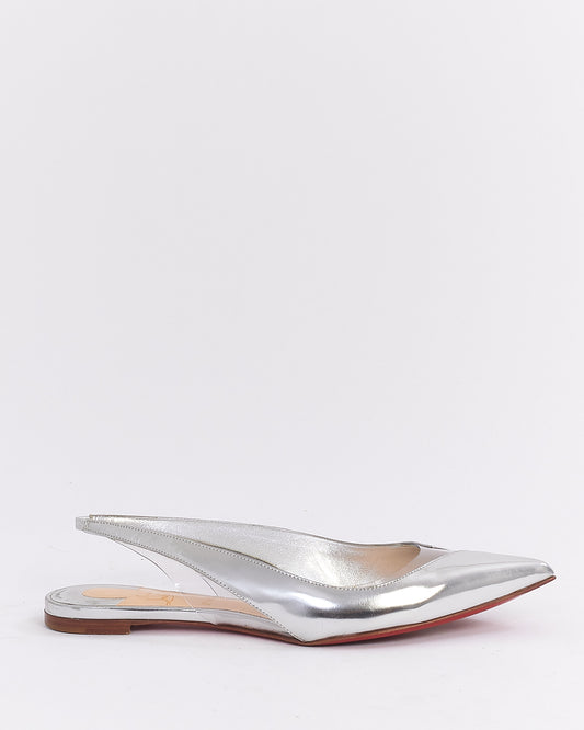 Christian Louboutin Chaussures plates à bride arrière découpées en cuir métallisé argenté - 37,5