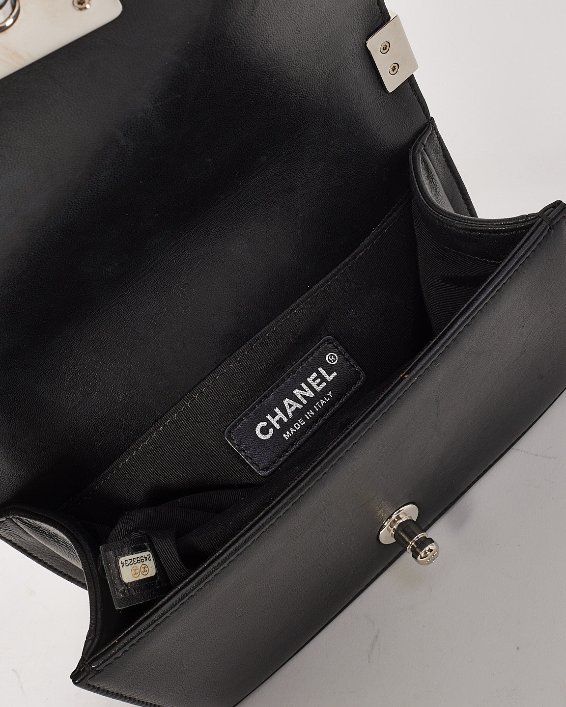 Sac petit garçon en tweed Quilt en cuir d'agneau noir édition spéciale Chanel