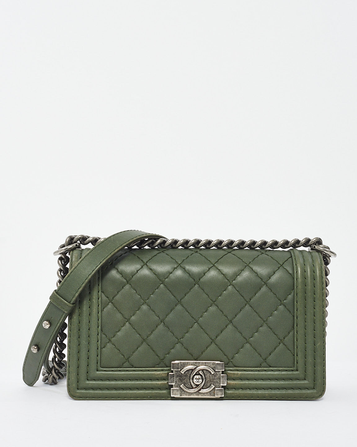 Sac Chanel Old Medium Boy en cuir matelassé vert foncé