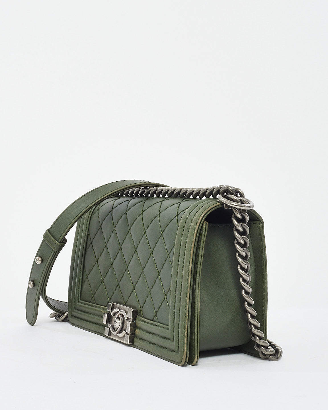 Sac Chanel Old Medium Boy en cuir matelassé vert foncé