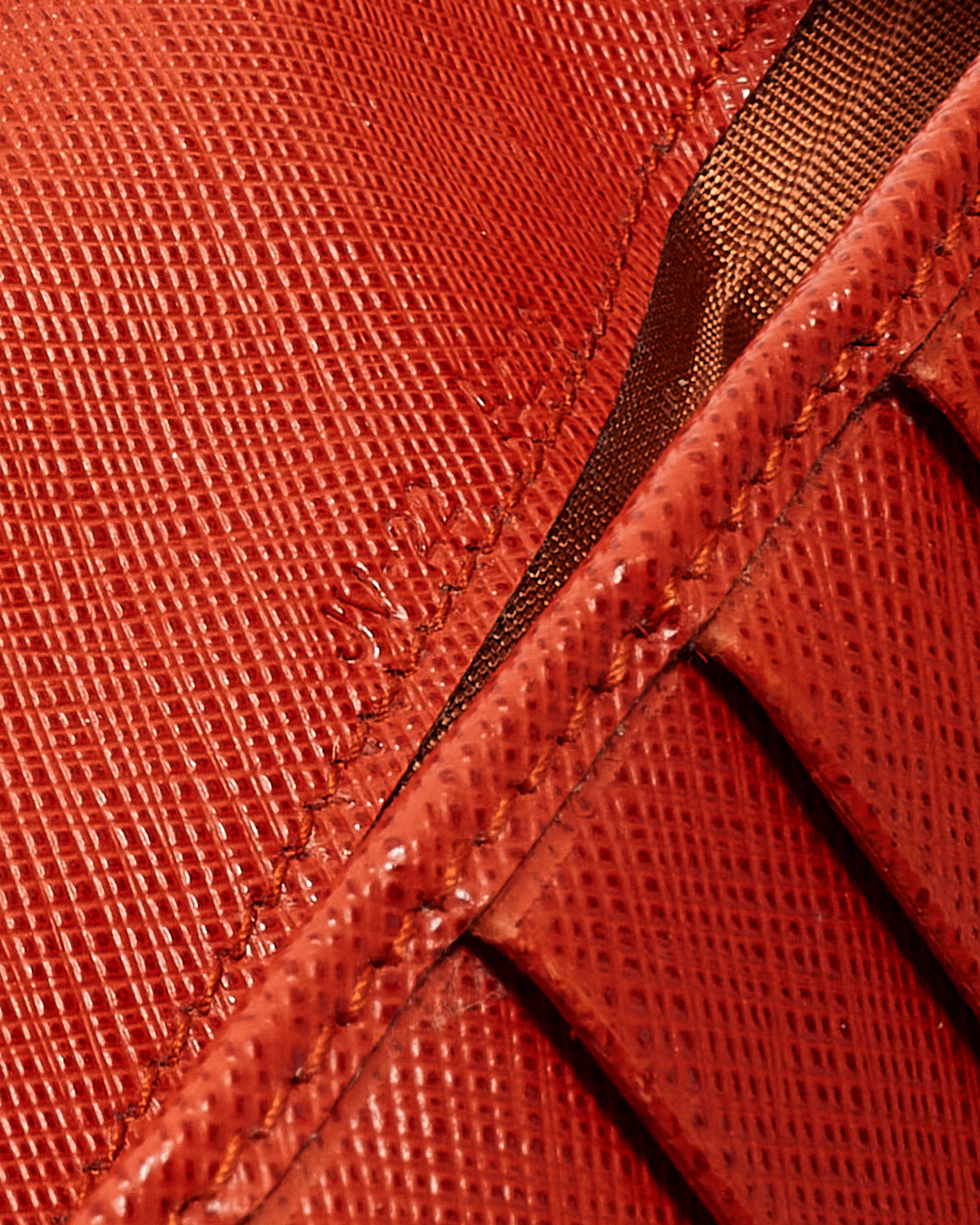 Portefeuille long en cuir rouge Salvatore Ferragamo