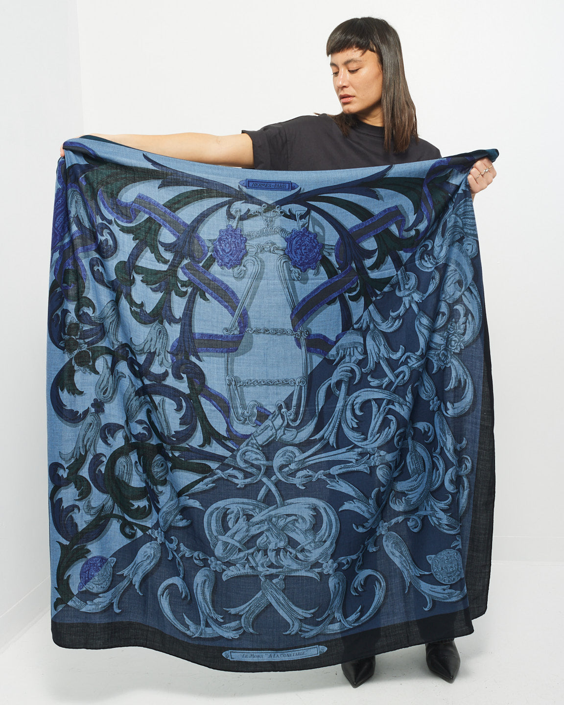 Hermès Navy Blue Cashmere & Silk Le Mors A La Conétable Scarf - 140