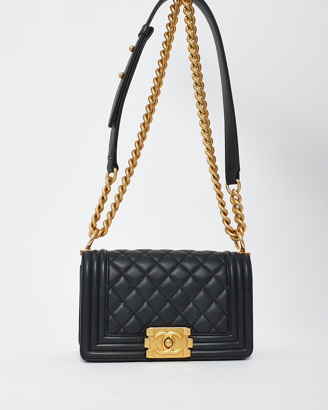 Sac petit garçon matelassé en cuir d'agneau noir Chanel GHW