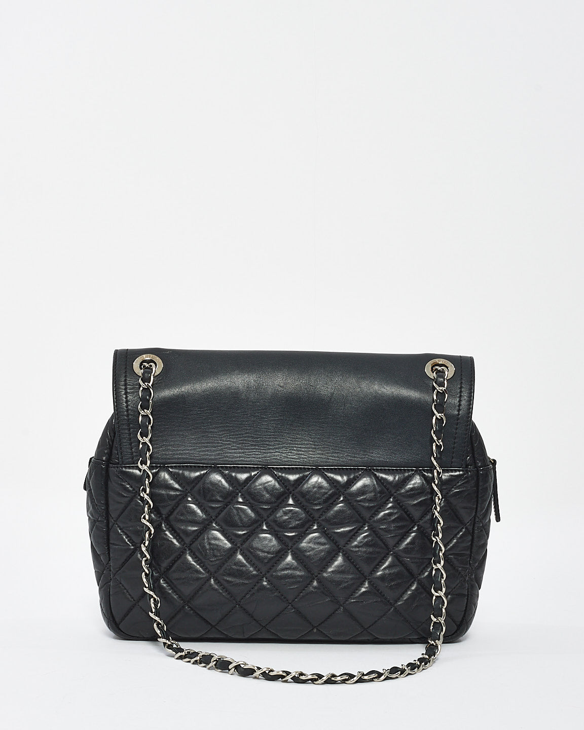 Sac à bandoulière facile à fermeture éclair en cuir matelassé noir Chanel avec SHW