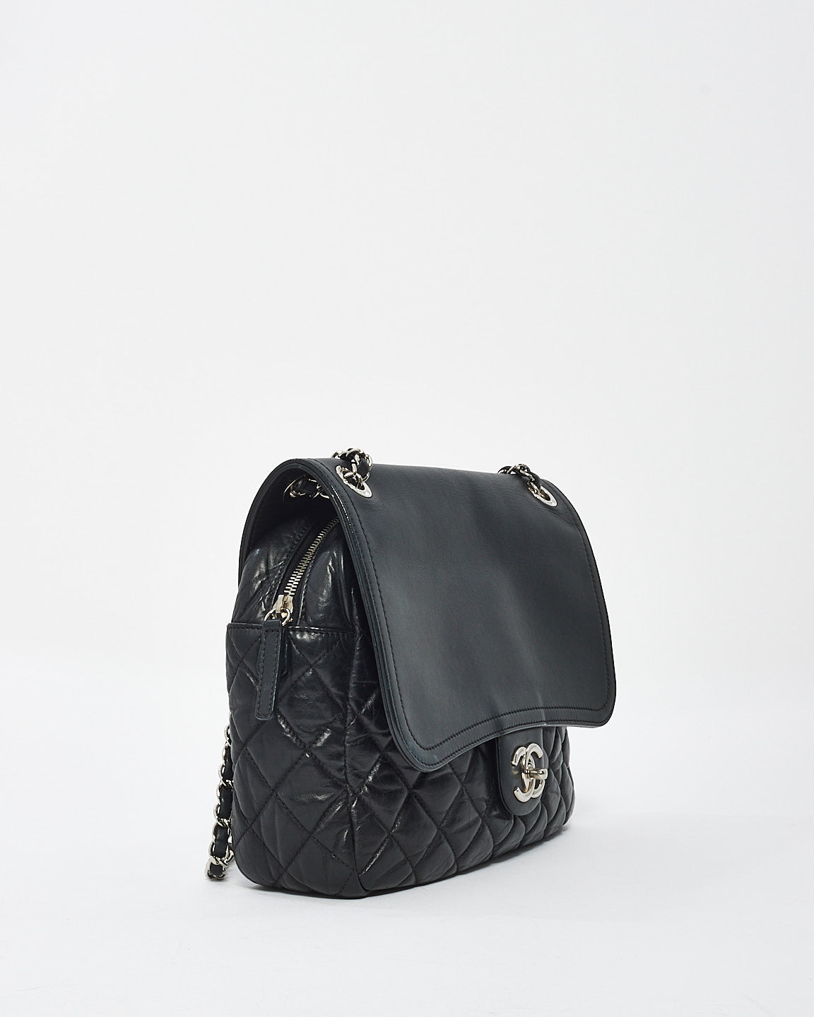 Sac à bandoulière facile à fermeture éclair en cuir matelassé noir Chanel avec SHW