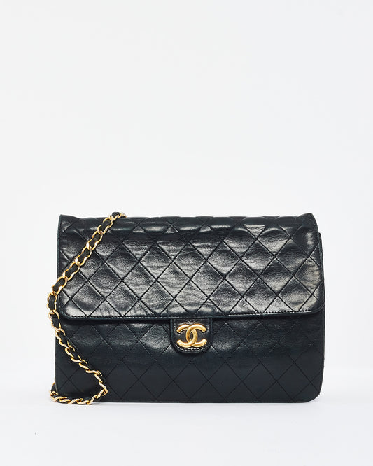 Sac à rabat simple en cuir d'agneau matelassé noir vintage Chanel