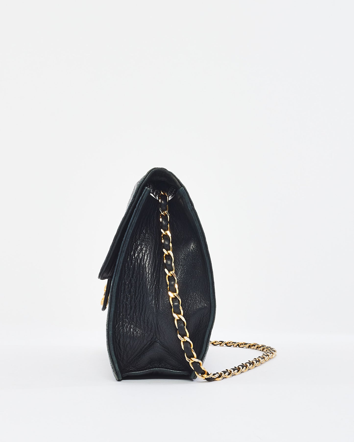 Sac à rabat simple en cuir d'agneau matelassé noir vintage Chanel