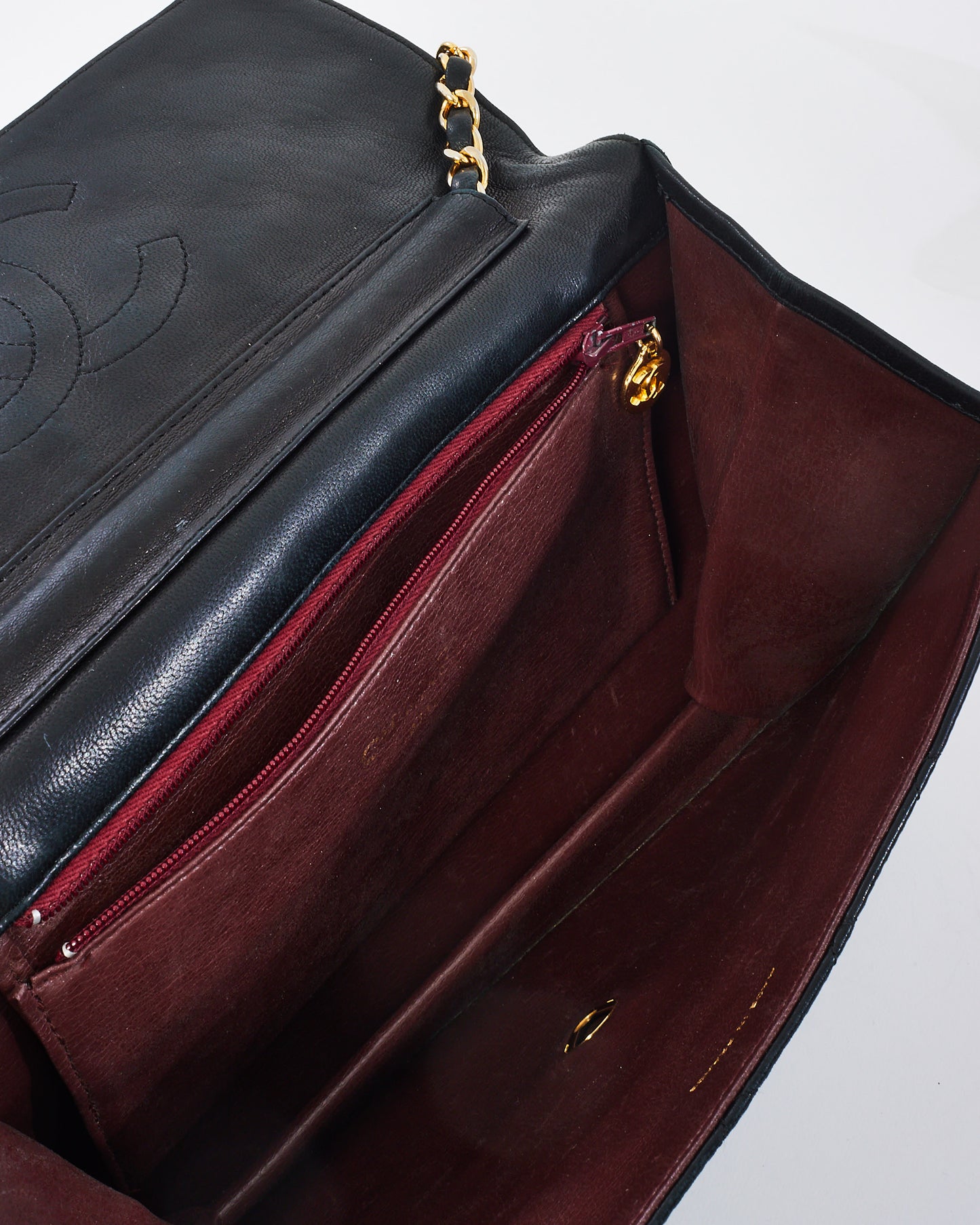 Sac à rabat simple en cuir d'agneau matelassé noir vintage Chanel