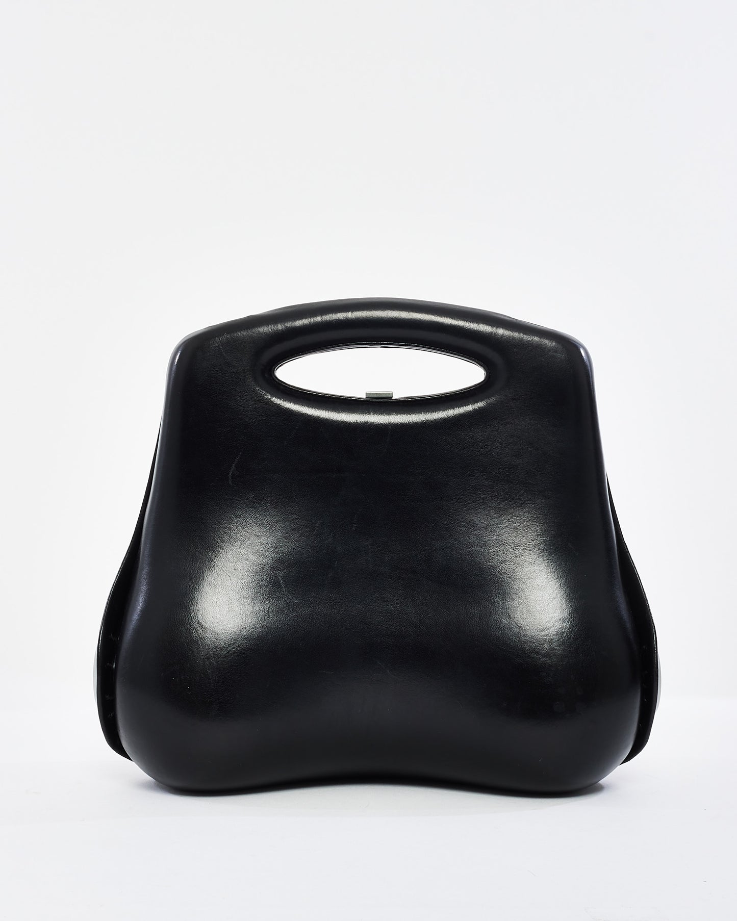 Sac bout à bout Millenium en cuir noir vintage Chanel en édition limitée