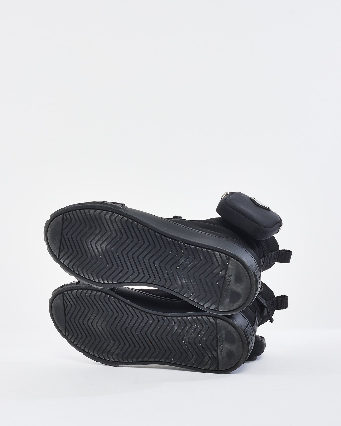 Prada Baskets montantes noires en re-nylon avec pochette - 39