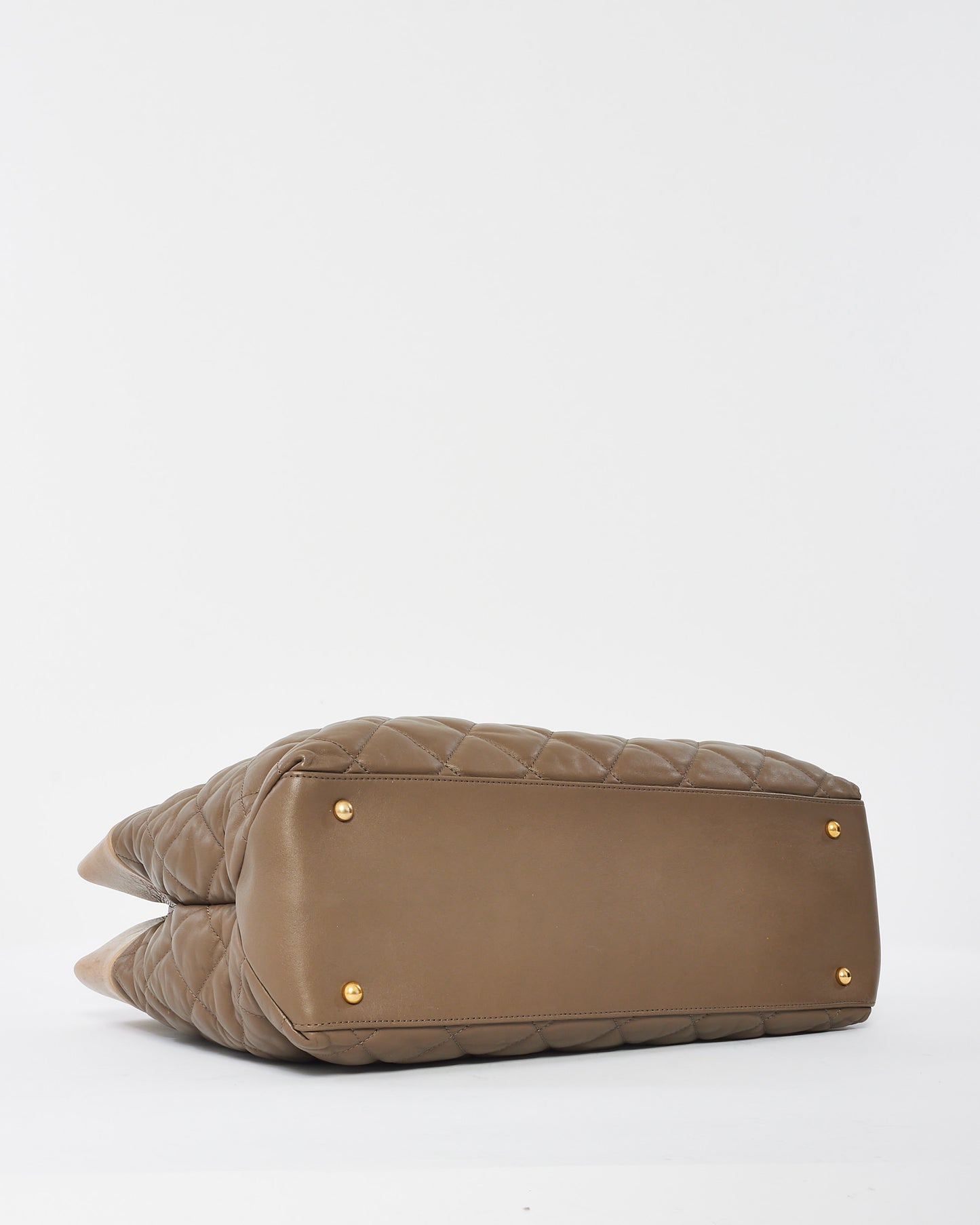 Grand cabas élégance en cuir matelassé souple marron Chanel