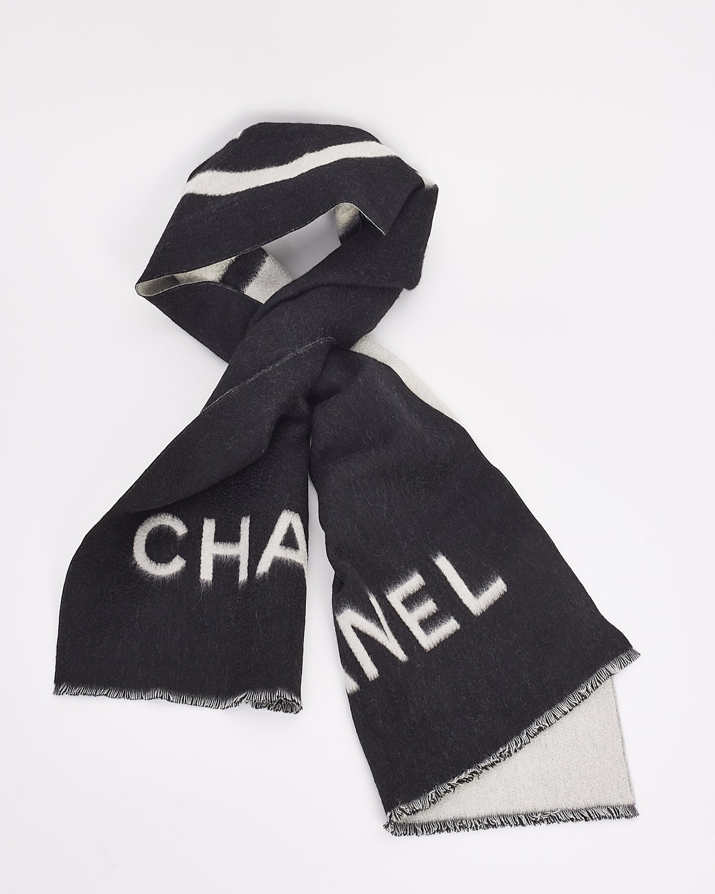 Chanel Black/White Wool CC Interlocking Scarf