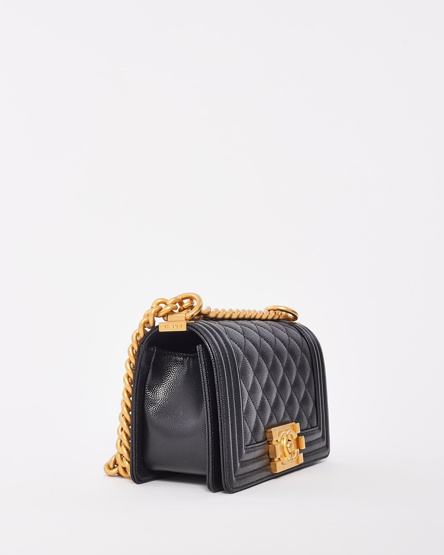 Sac petit garçon matelassé en cuir caviar noir Chanel GHW