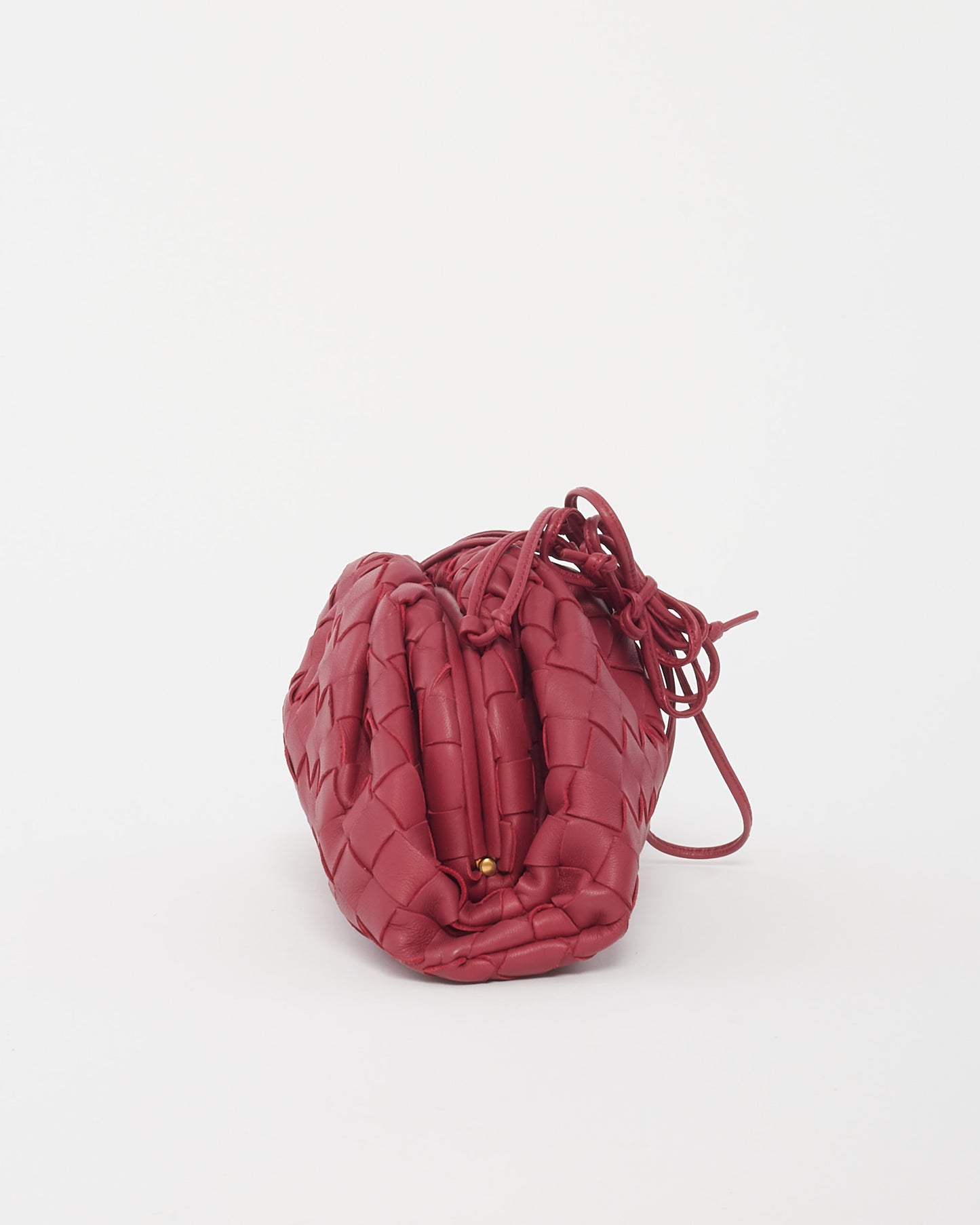 Bottega Veneta Sac bandoulière Mini Pouch Intrecciato Framboise