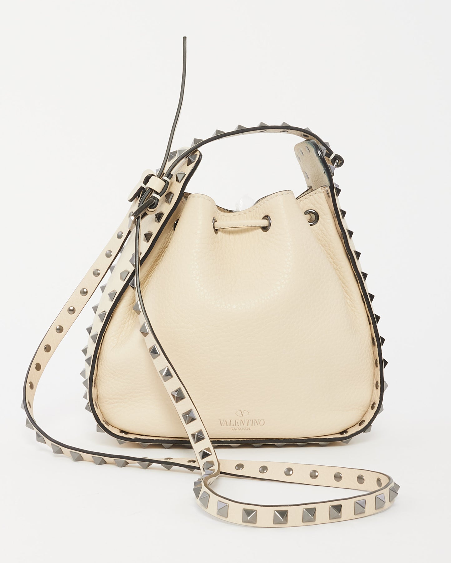 Valentino Cream Leather Rockstud Drawstring Small Bucket Bag
