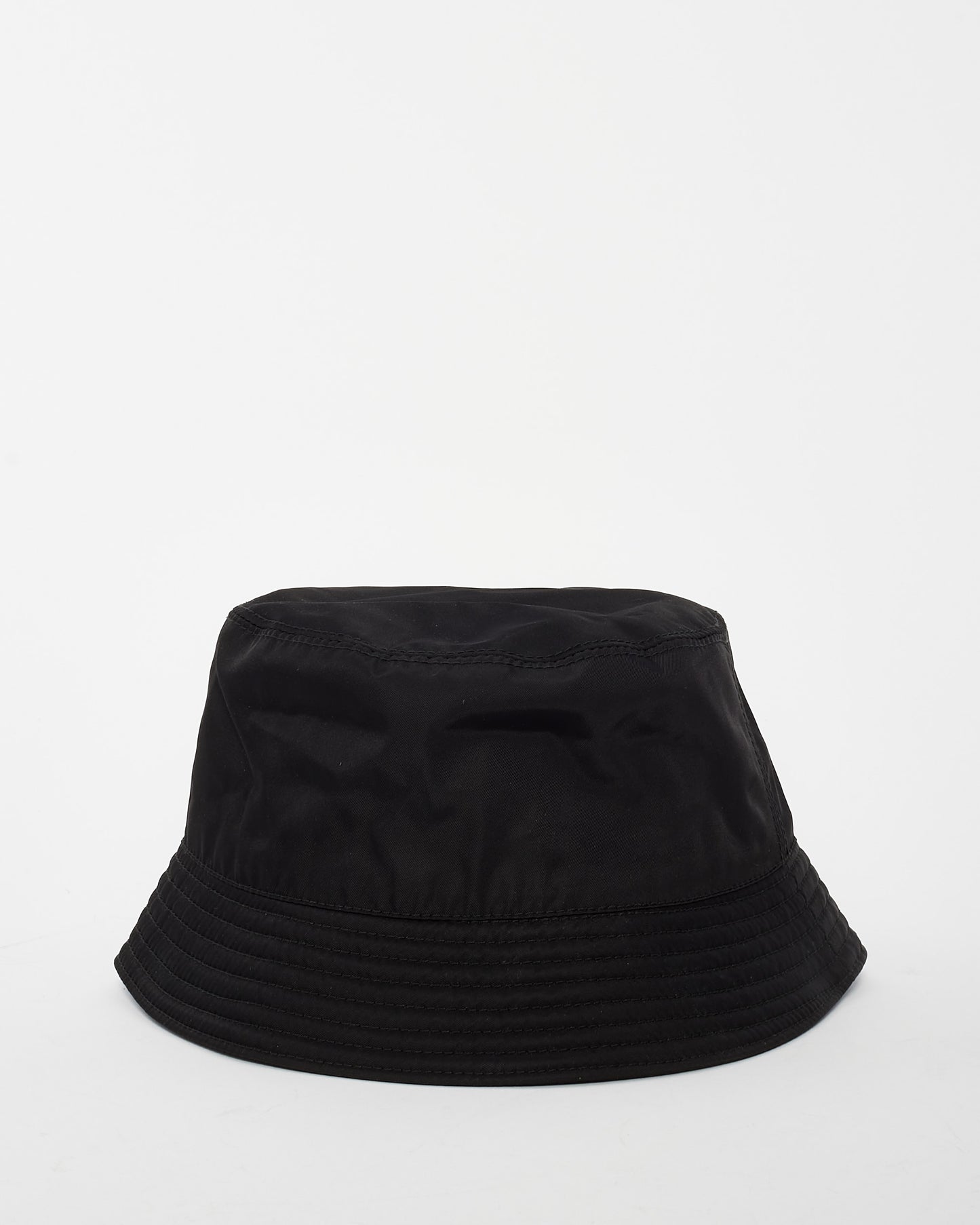 Prada Chapeau Bob en Nylon Noir avec Logo - L