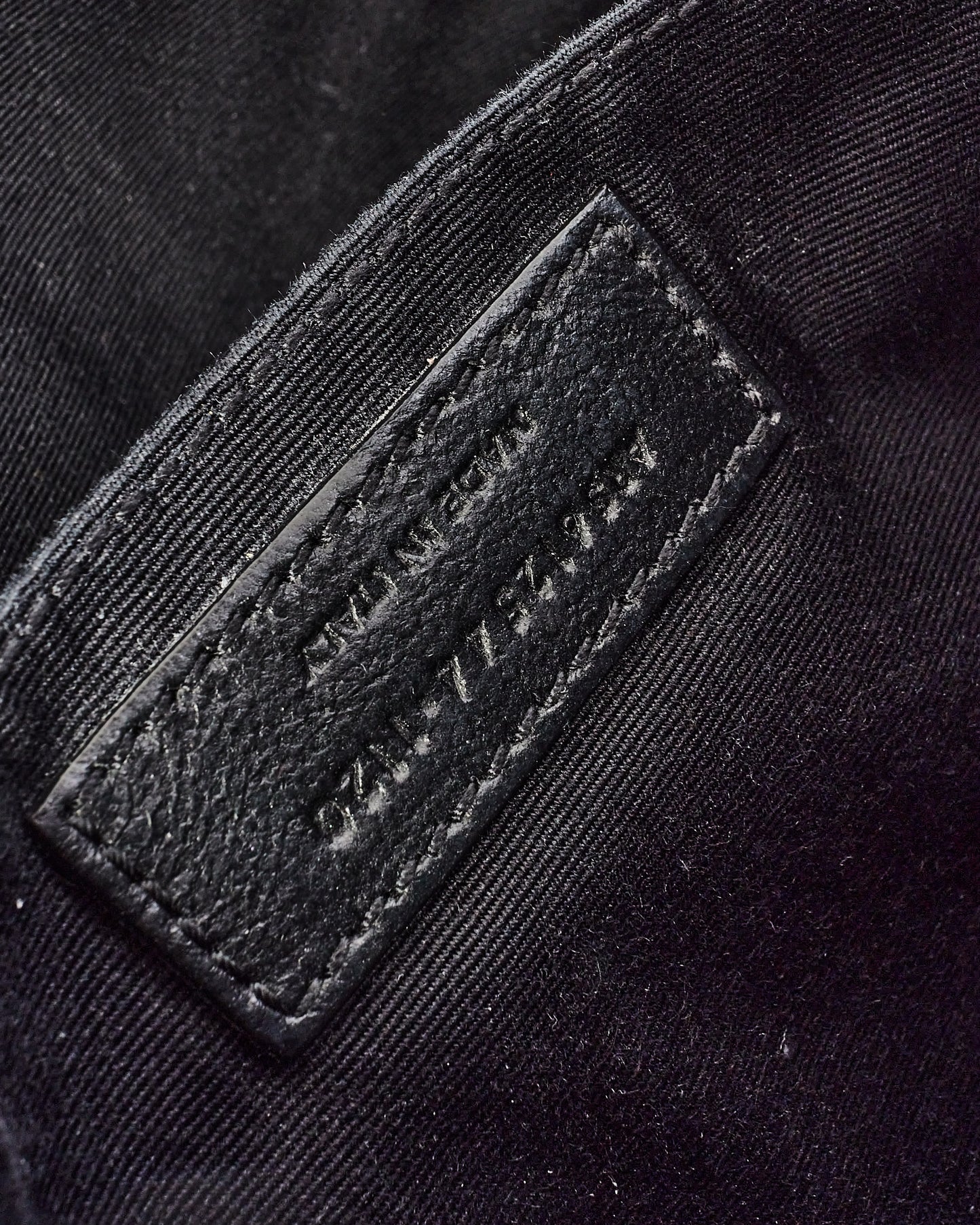 Sac appareil photo Lou en cuir matelassé à chevrons noir Saint Laurent