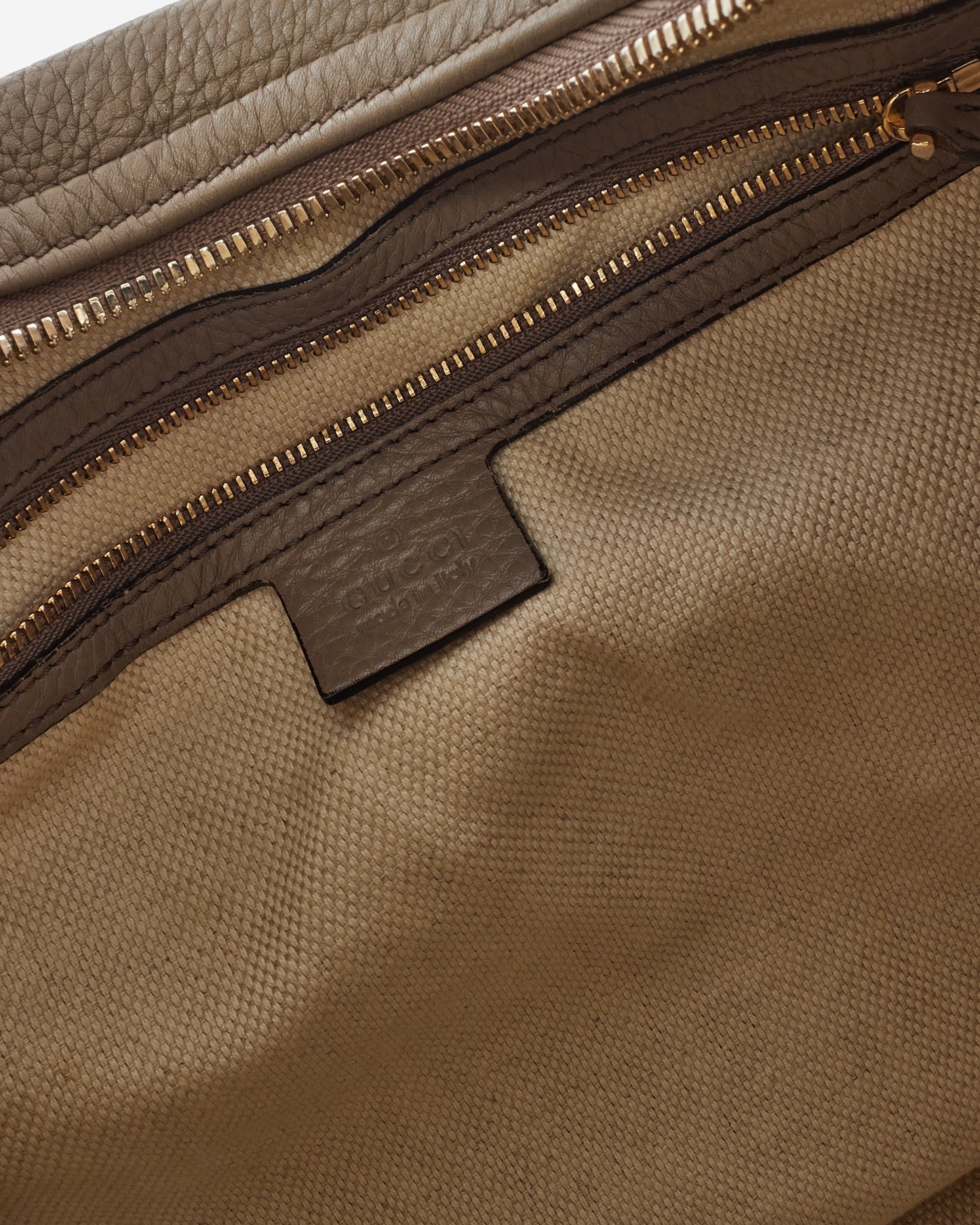 Gucci Grey Leather Embossed Logo Soho Hobo Shoulder Bag