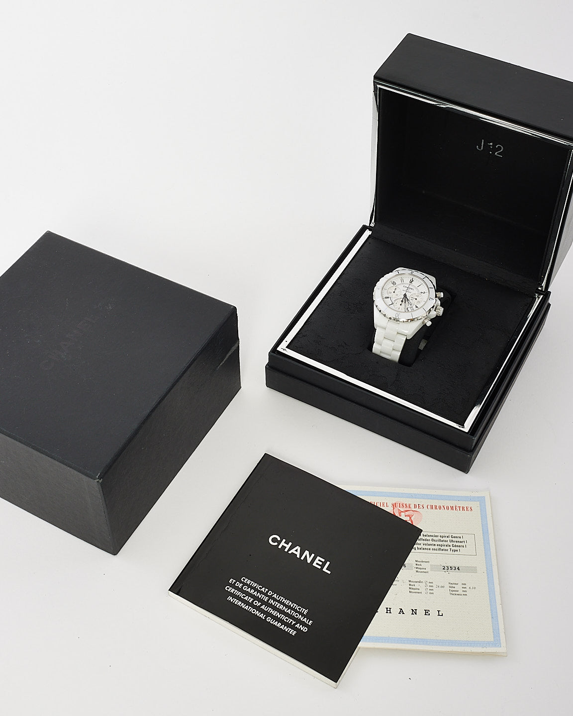 Montre Chanel J12 en céramique blanche à mouvement automatique 41 mm