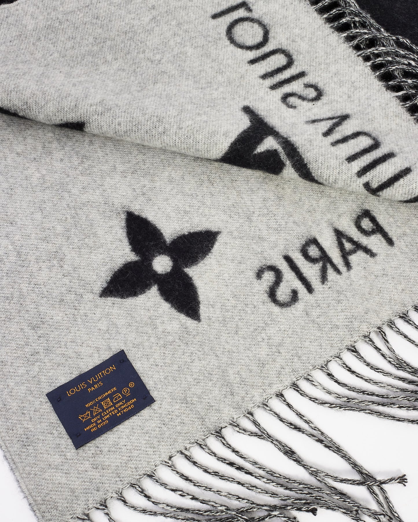 Louis Vuitton Grey/Black Monogram Cashmere Reykjavik Scarf