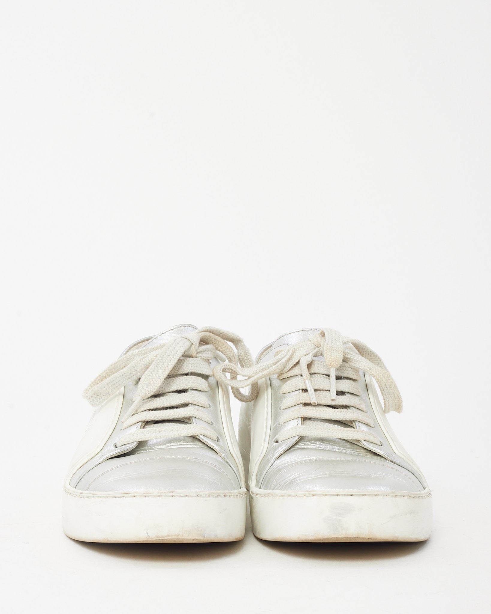 Buy Chanel White Leather and Silver CC Logo Low-Top Sneakers - 36