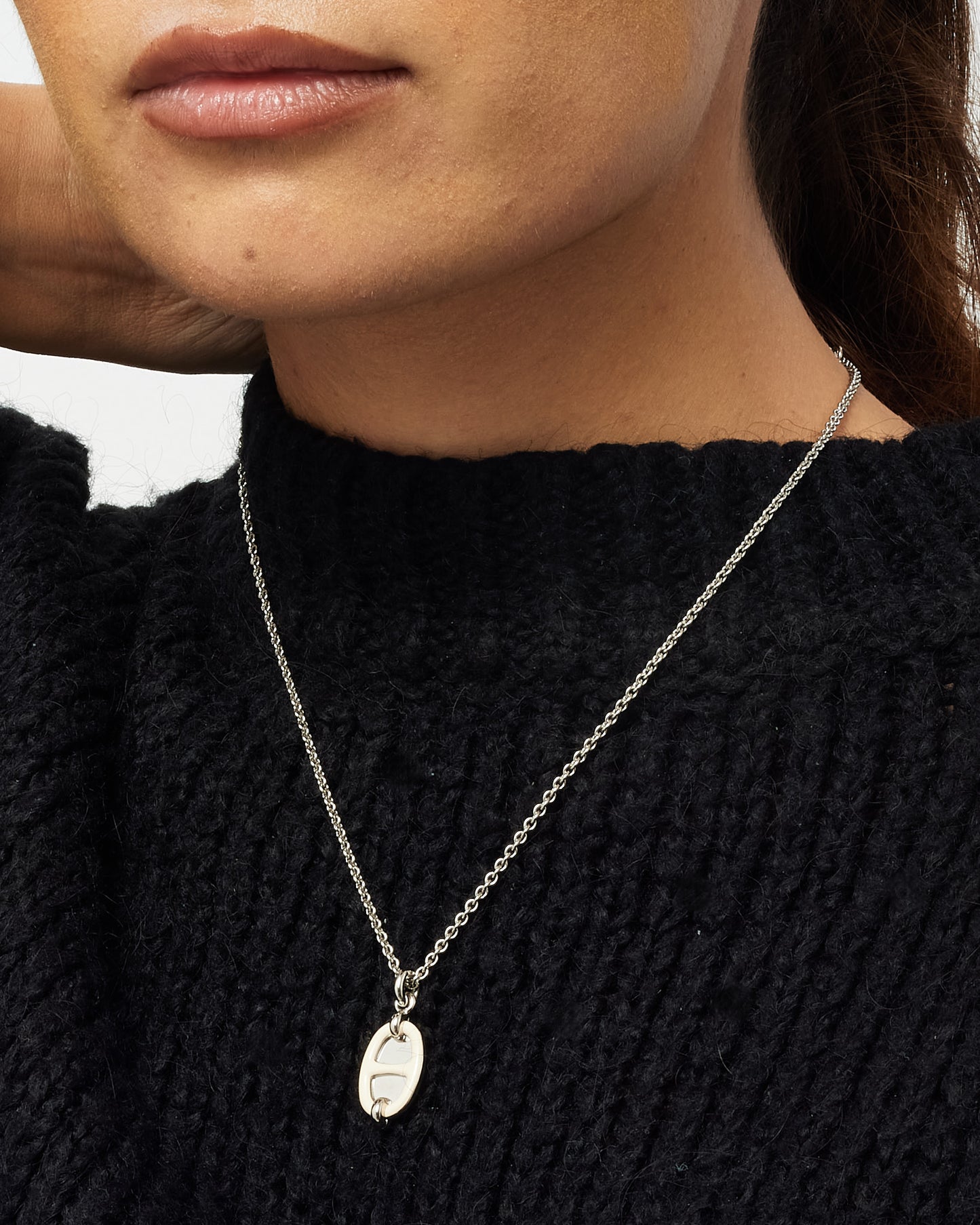 Hermès Sterling Silver and White Mini Maillon Pendant Necklace