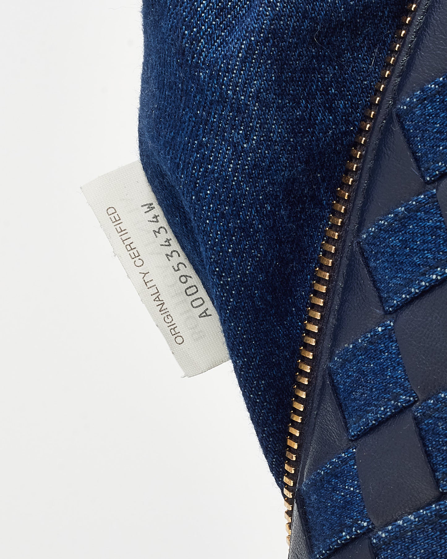 Bottega Veneta Navy and Indigo Intrecciato-Woven Leather and Denim Mini Wallace Bag