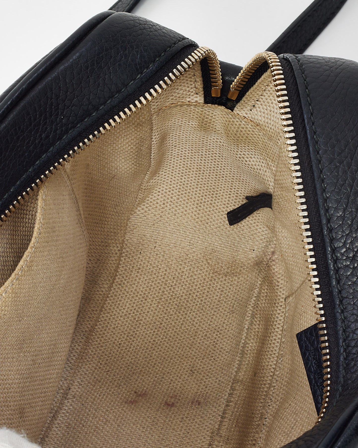 Gucci Black Pebbled Calfskin Leather GG Soho Disco Crossbody Bag