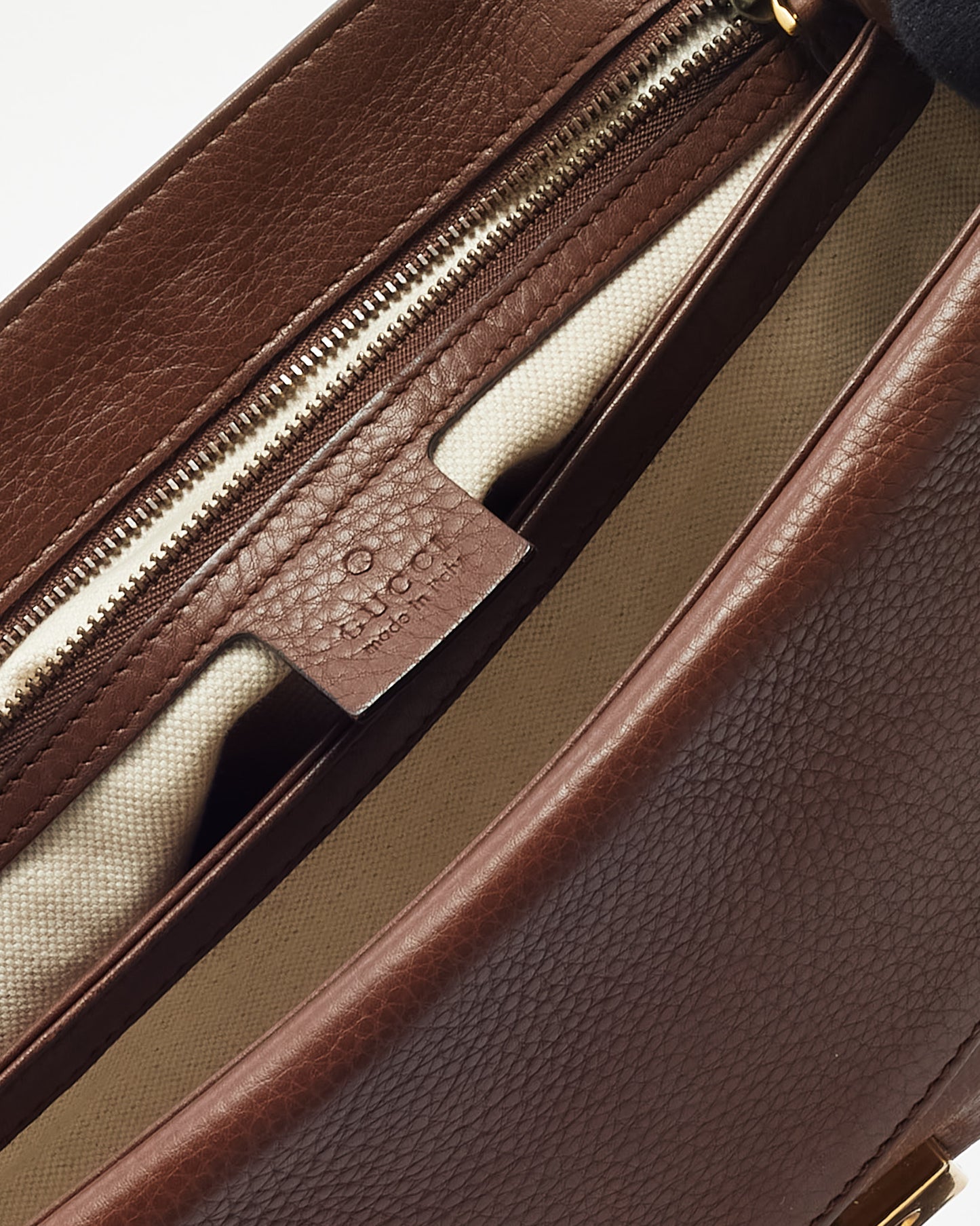 Gucci Brown Pebbled Leather GG Marmont Medium Messenger Shoulder Bag