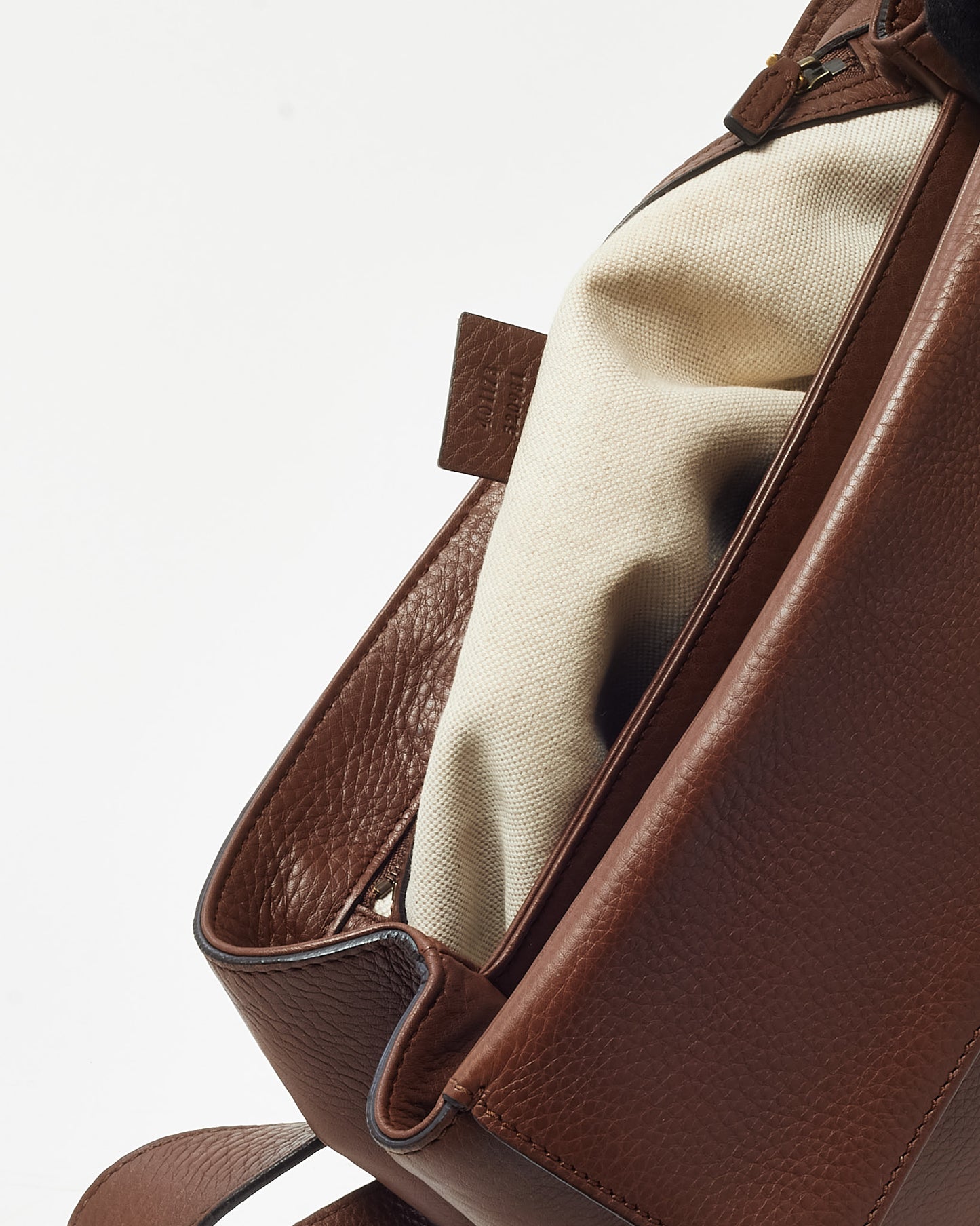 Gucci Brown Pebbled Leather GG Marmont Medium Messenger Shoulder Bag