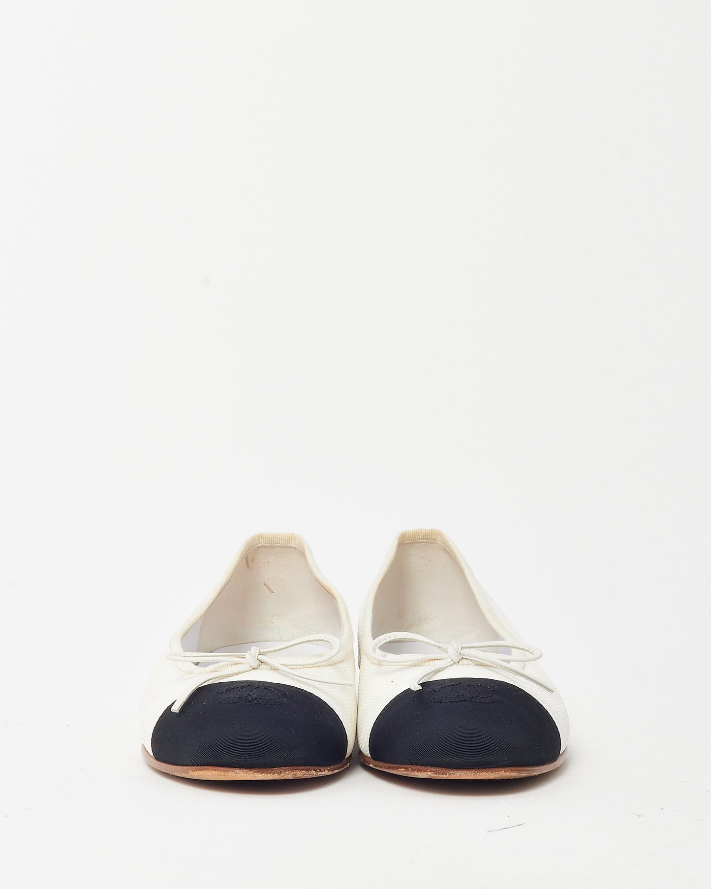 Chanel White Shimmery Fabric and Black Canvas CC Logo Cap-Toe Ballerina Flats - 41