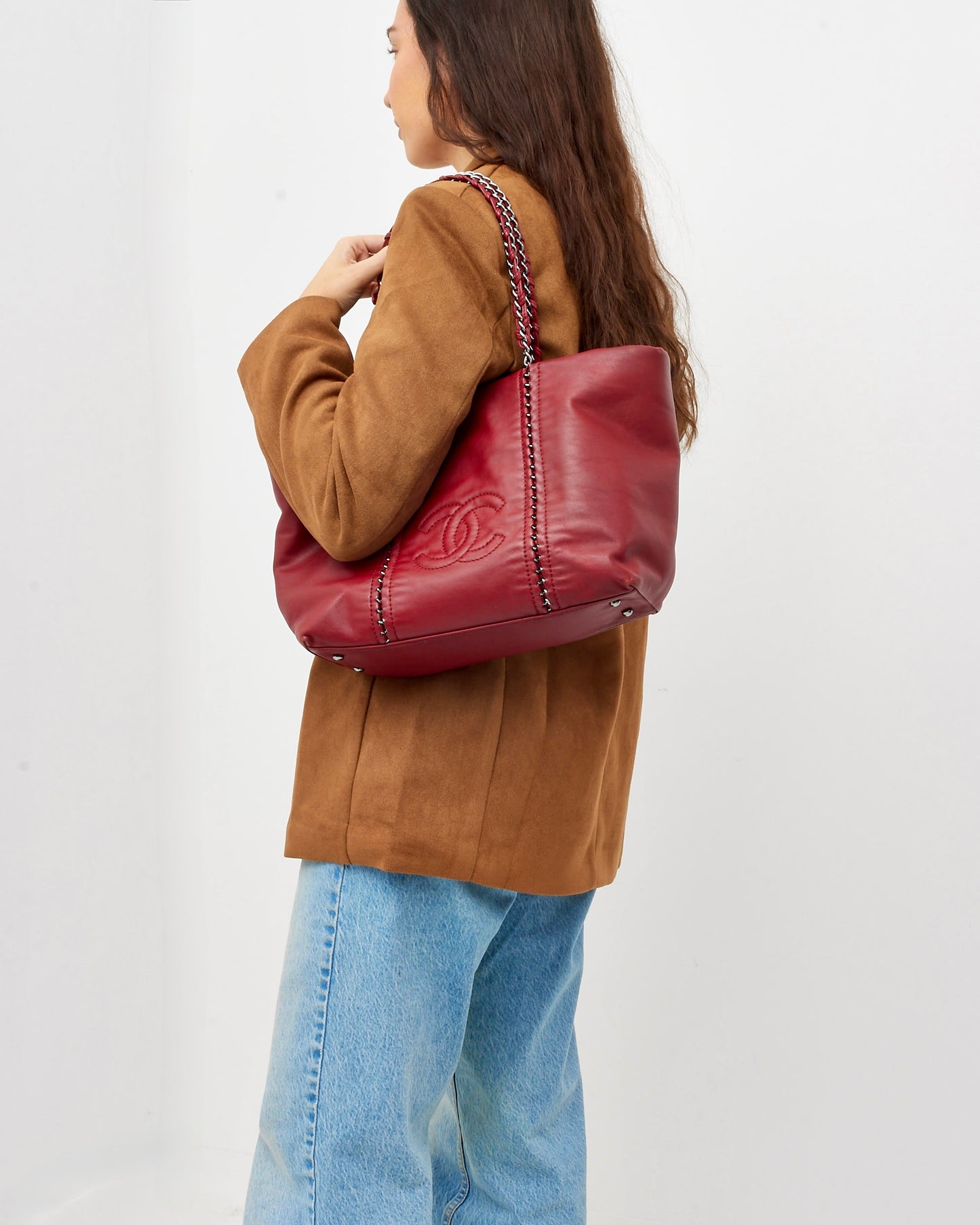 Chanel Red Smooth Calfskin Leather CC Logo Luxe Ligne Large Tote Bag