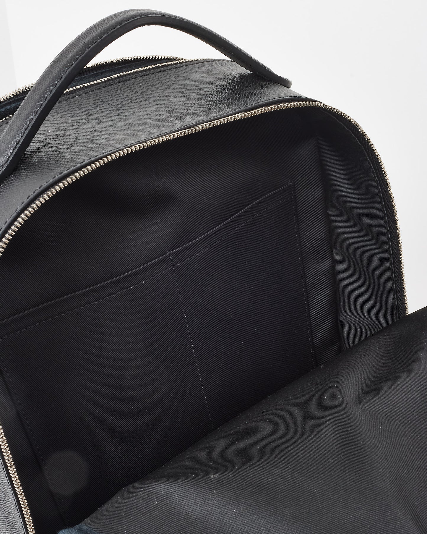 Louis Vuitton Black Taiga Leather Avenue Backpack