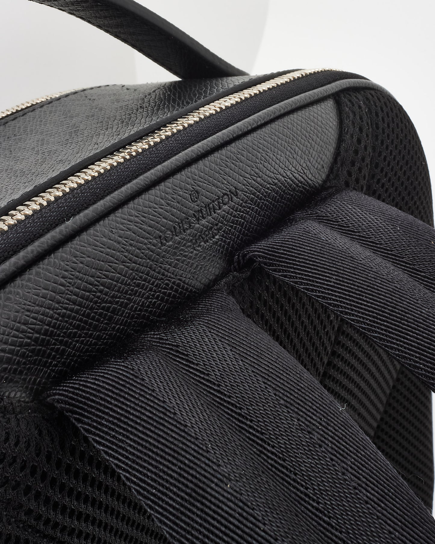 Louis Vuitton Black Taiga Leather Avenue Backpack