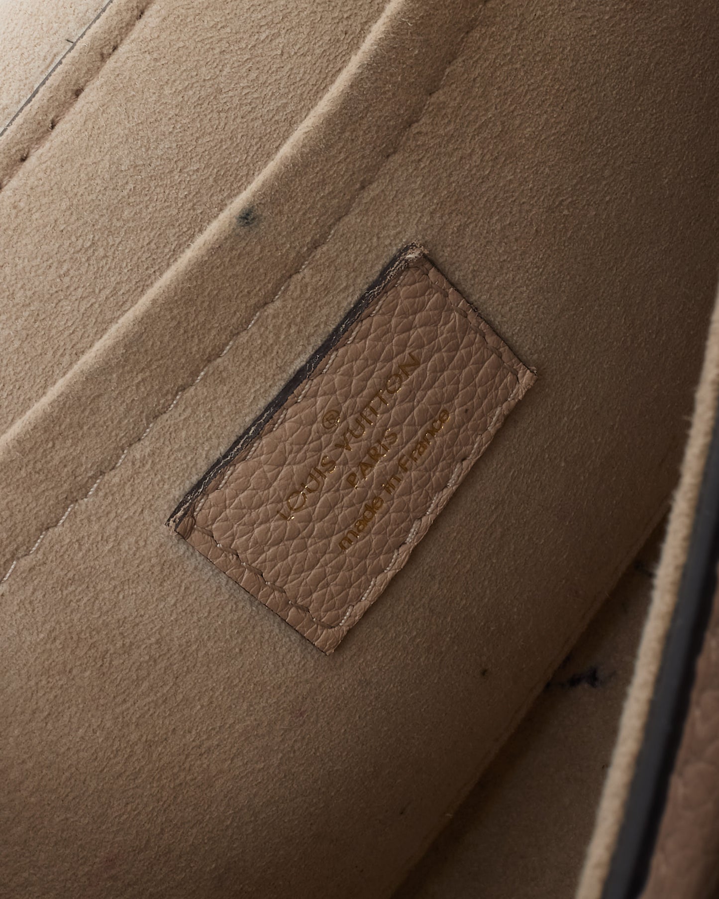 Louis Vuitton Greige Grained Leather Lockme Tender Crossbody Bag