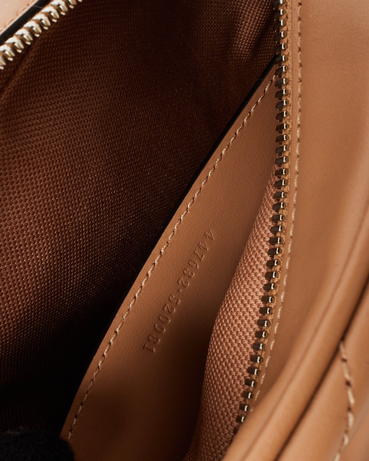 Gucci Beige Matelassé Chevron Leather GG Marmont Small Tonal Camera Bag