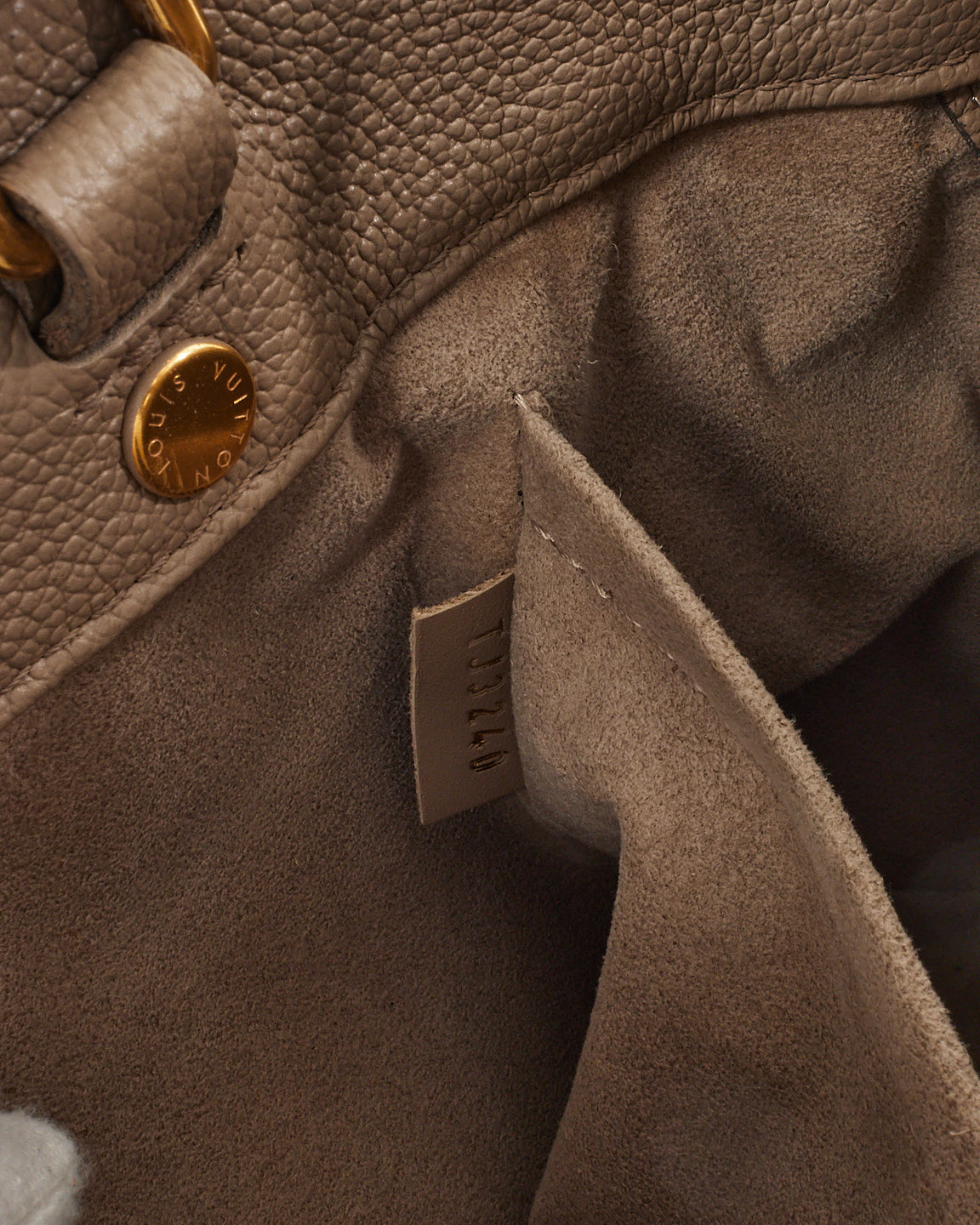 Louis Vuitton Grey Tourterelle/Crème Empreinte Monogram Giant Montaigne BB