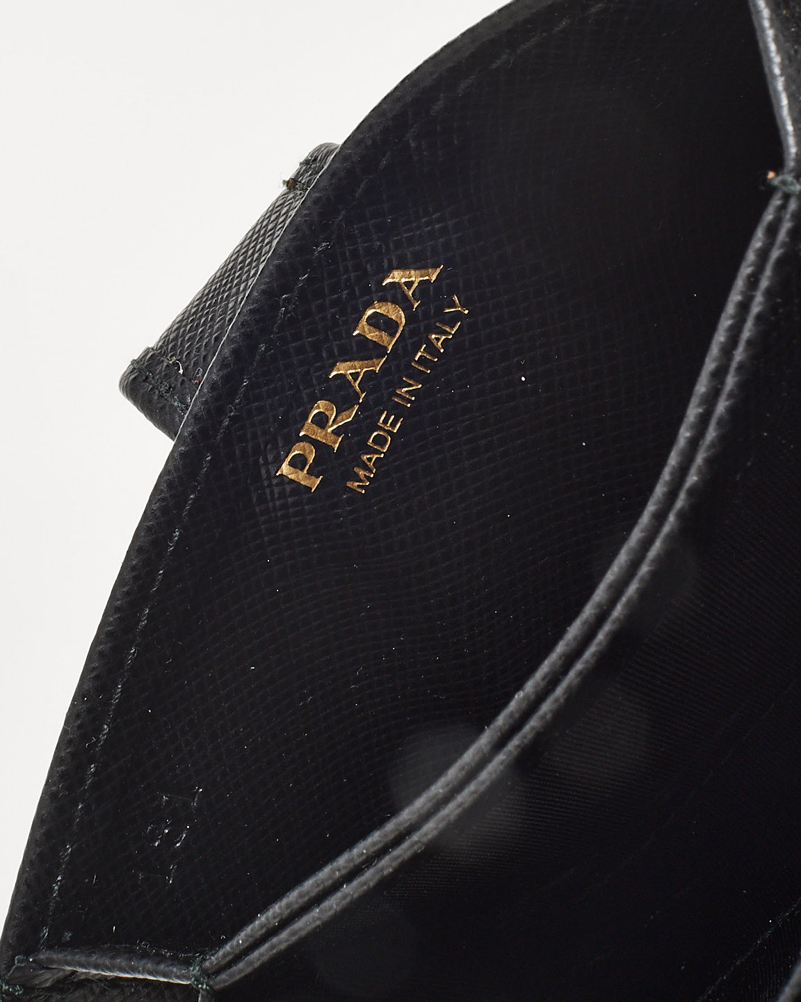 Prada Balck Saffiano Leather Logo Gusseted Card Holder