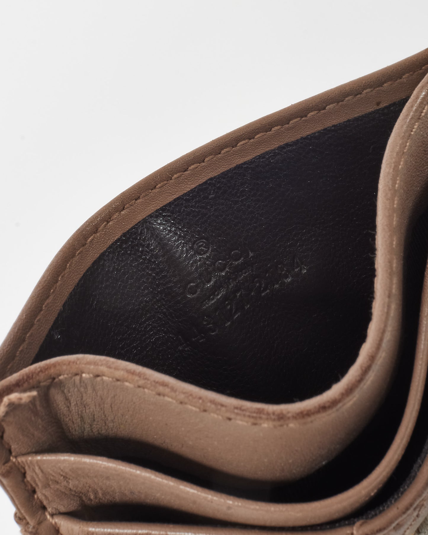 Gucci Beige Chevron Leather GG Marmont Card Case