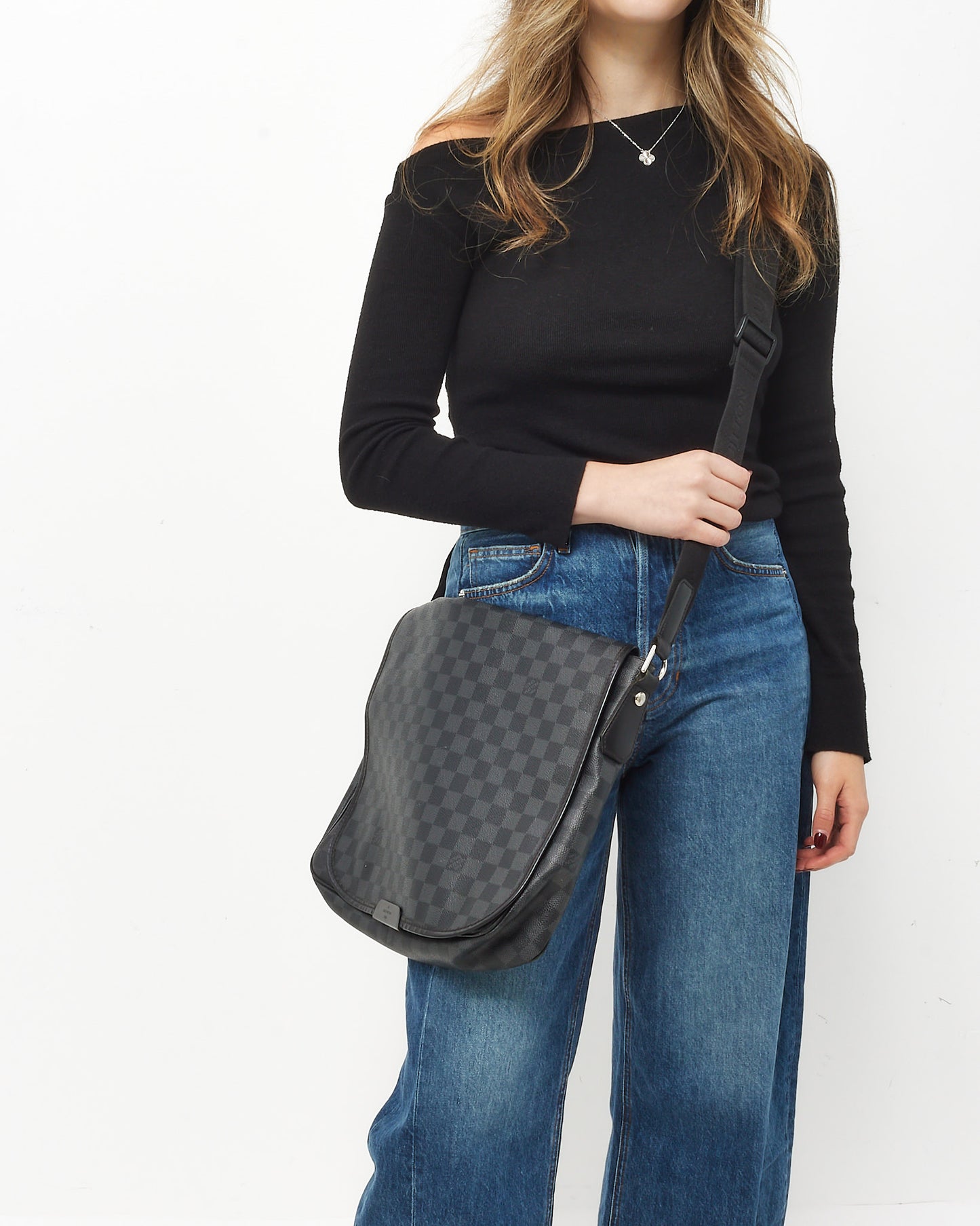 Louis Vuitton Black Damier Graphite Daniel MM Messenger Bag