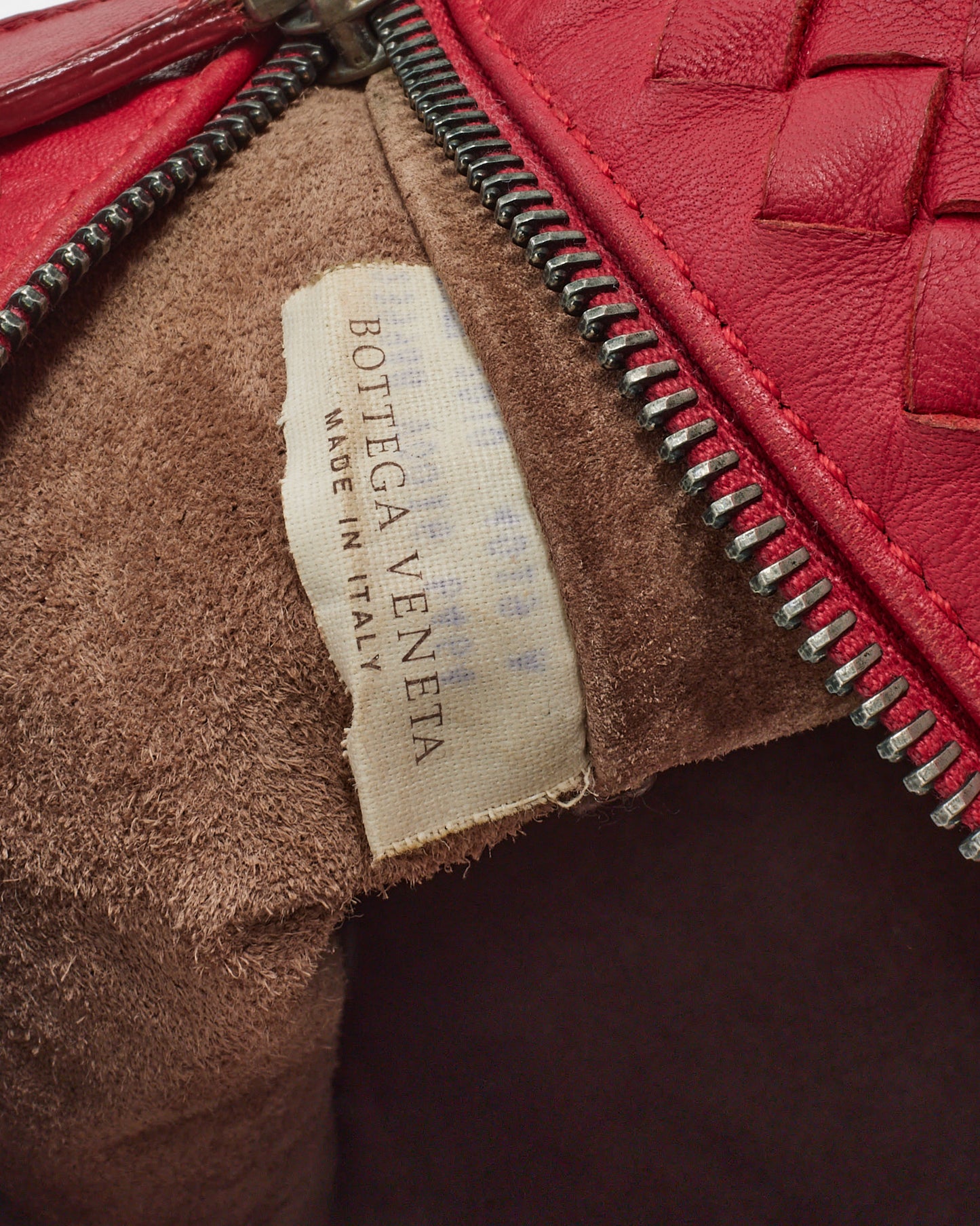 Bottega Veneta Fuchsia Red Intrecciato Leather Small Zip Hobo Shoulder Bag