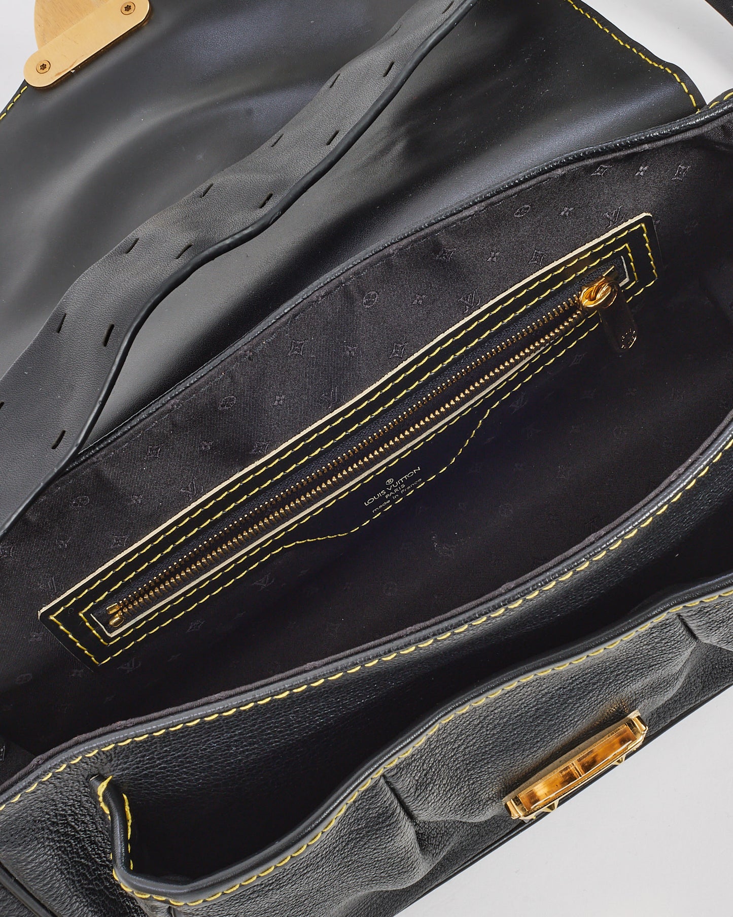 Louis Vuitton Black Suhali Leather Le Confident Shoulder Bag