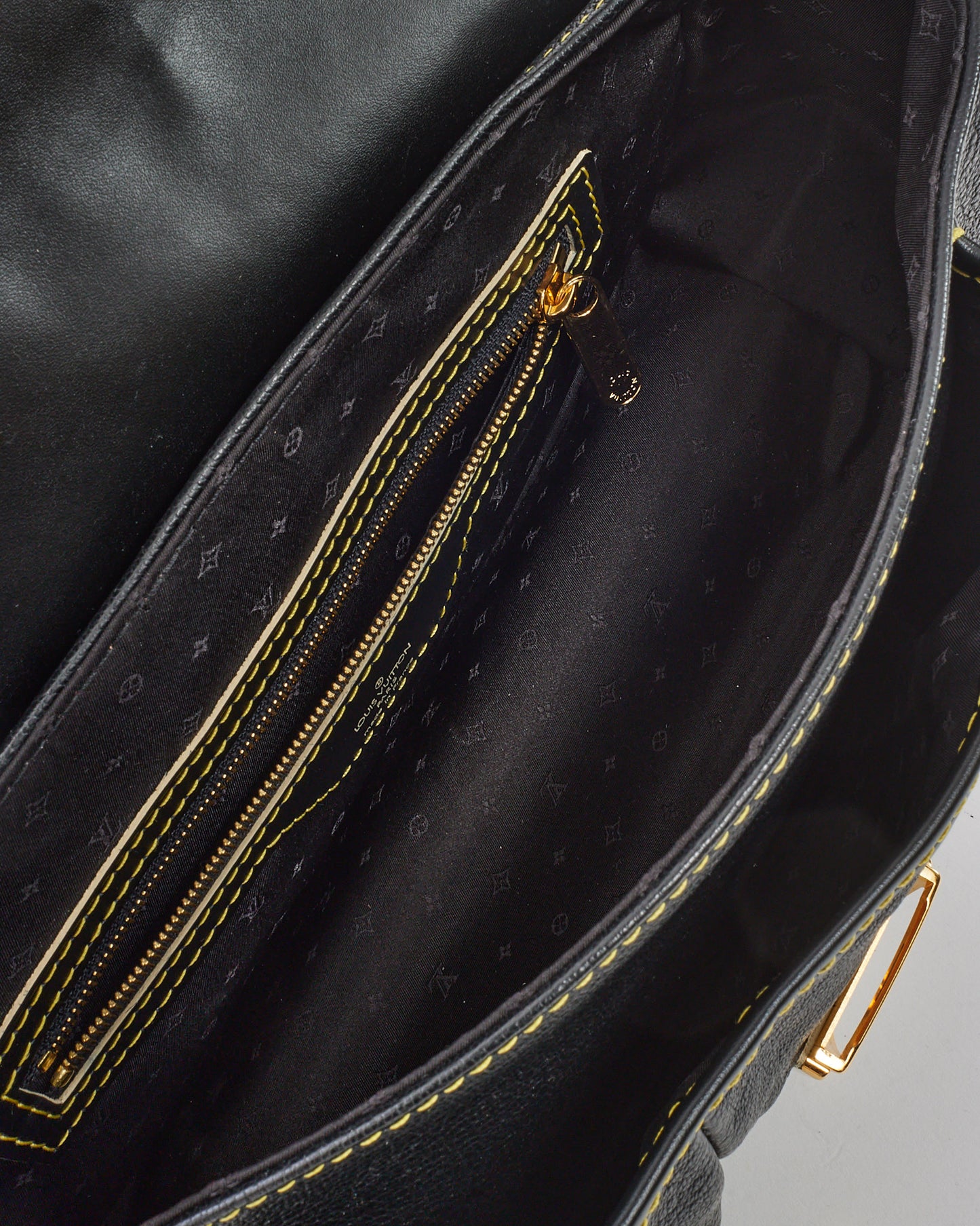 Louis Vuitton Black Suhali Leather Le Confident Shoulder Bag