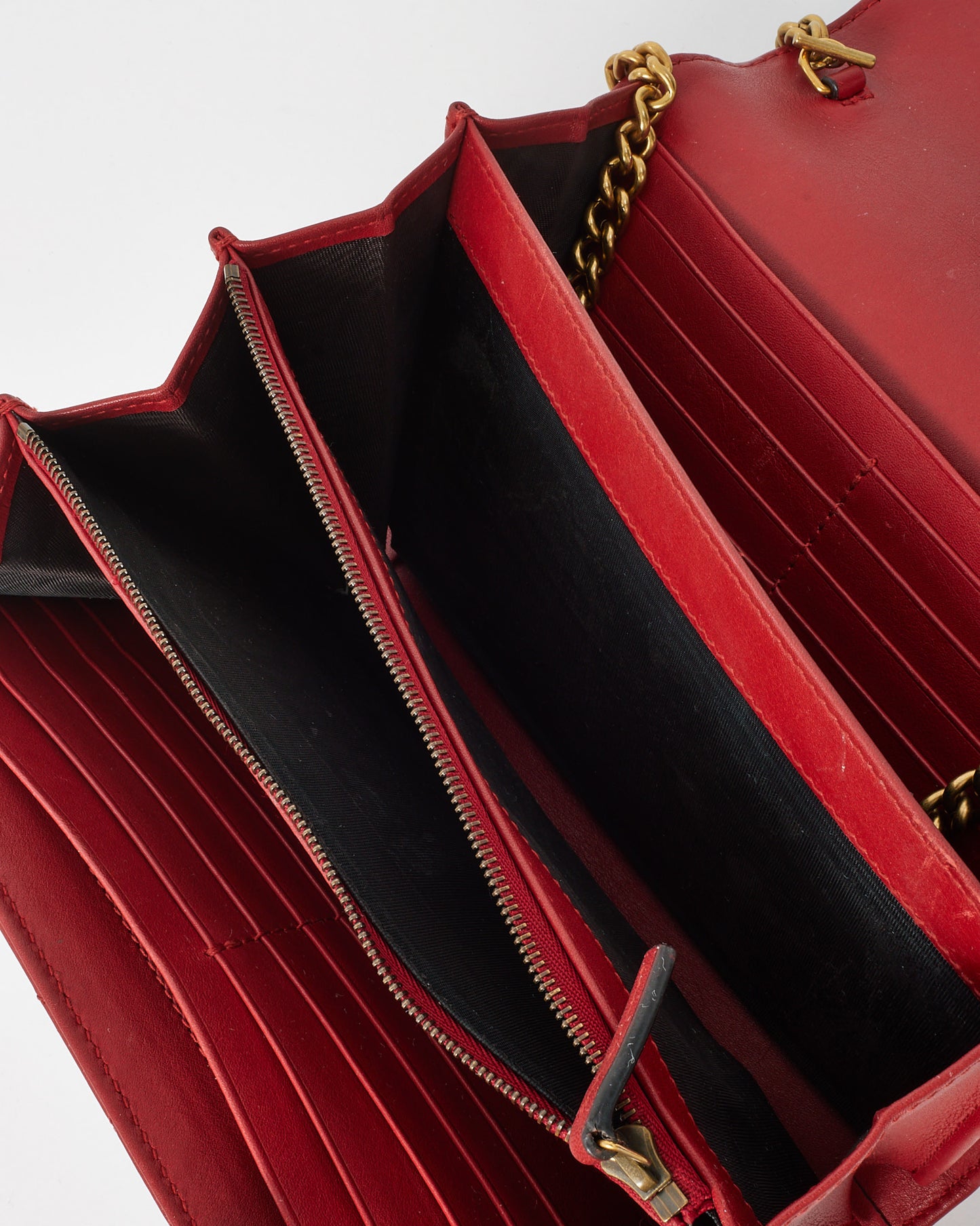 Gucci Red Chevron Leather GG Marmont (WOC) Wallet On Chain Crossbody Bag