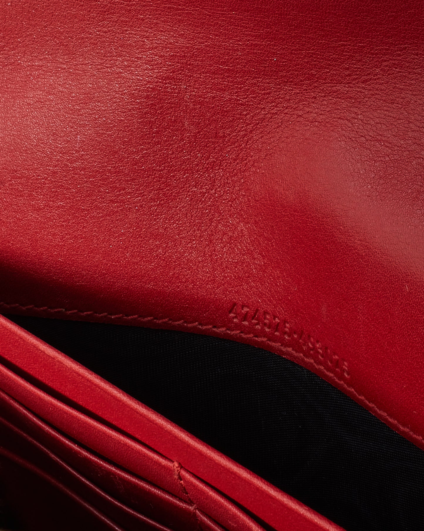 Gucci Red Chevron Leather GG Marmont (WOC) Wallet On Chain Crossbody Bag