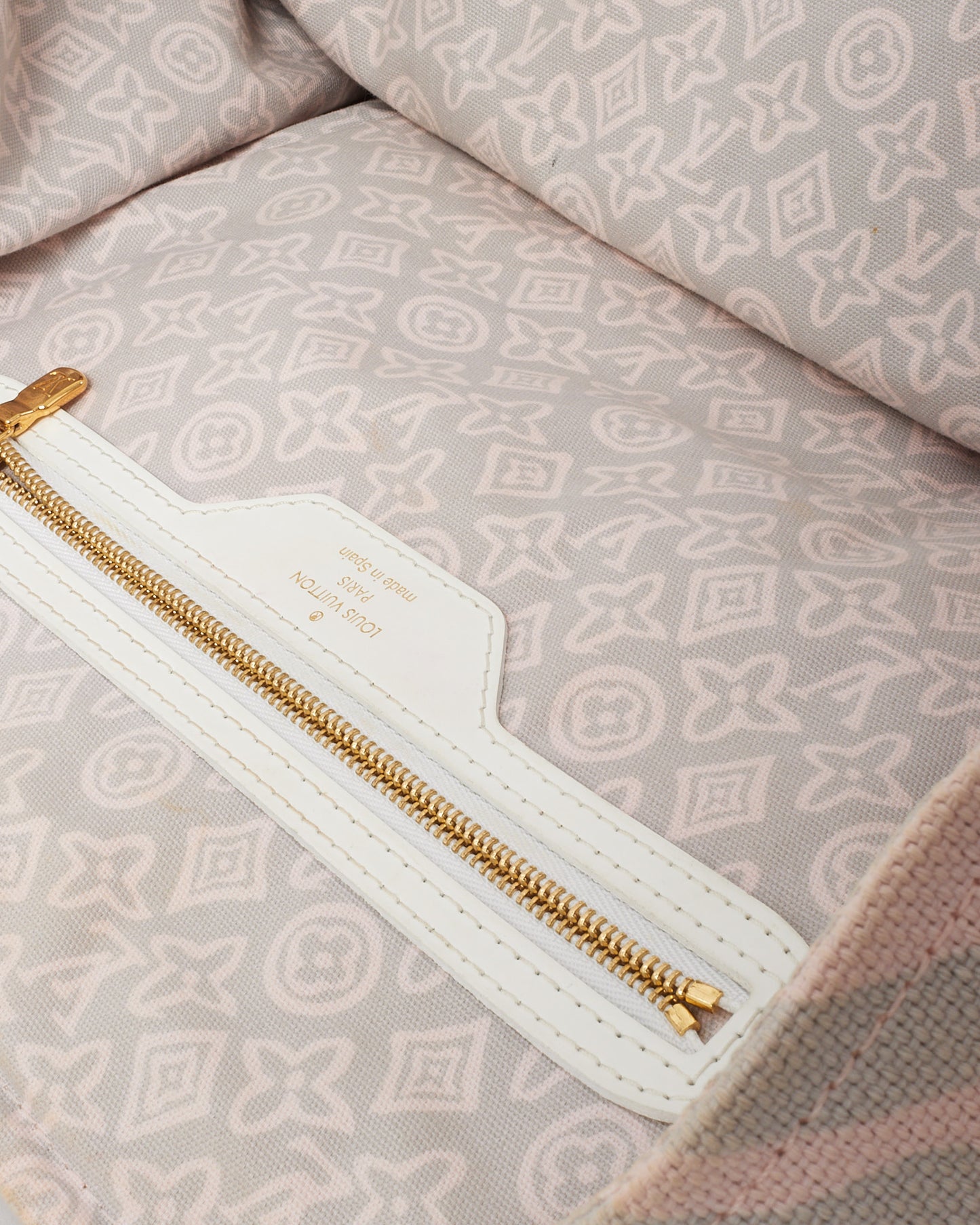 Louis Vuitton Pink and Grey Monogram Canvas Tahitienne Cabas Tote GM